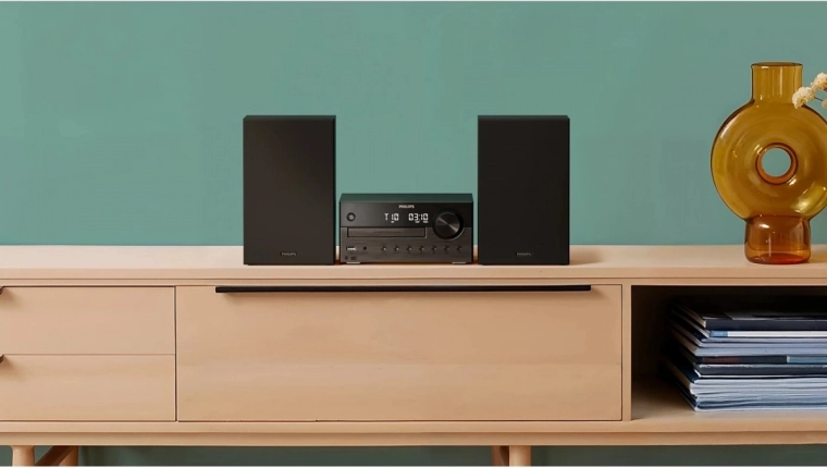 Riproduzione versatile: CD, DAB+/FM, USB e AUX