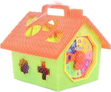 Inserto in legno a forma di casetta per bambini