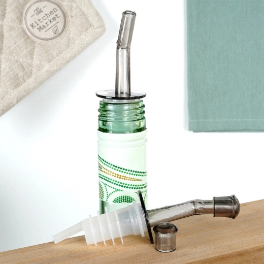 Cleanliness and control in the kitchen and bar