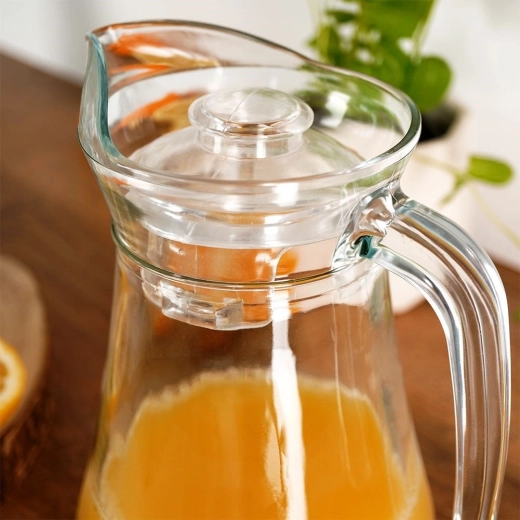 Pokrov ščiti pijačo