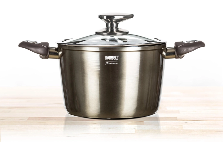 Full induction base for fast and even heating