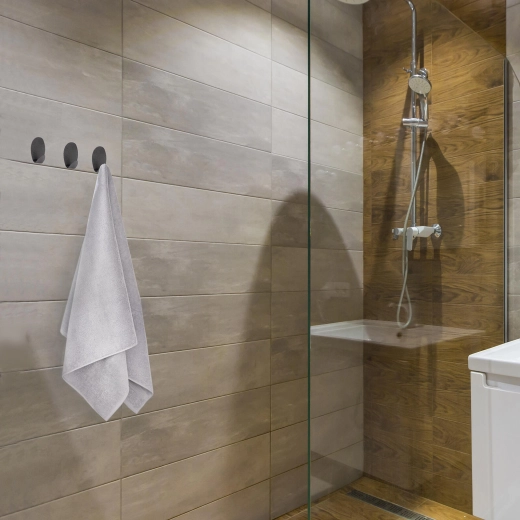 Keep things tidy in the bathroom and kitchen