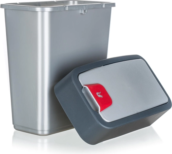 Pulizia semplice e cambio sacchi facilitato