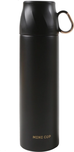Elegante design nero con dettagli dorati