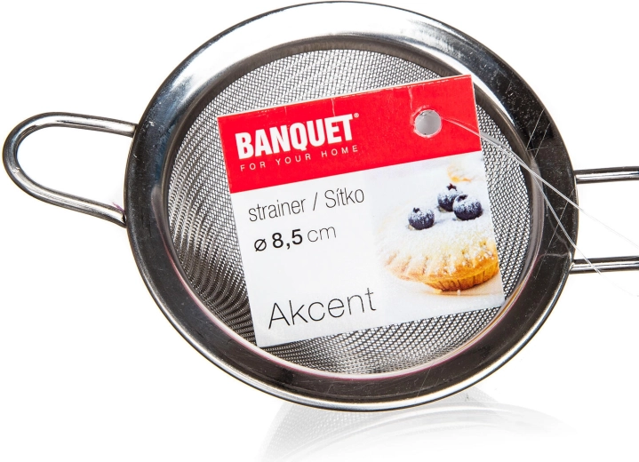 Compact 8.5 cm diameter