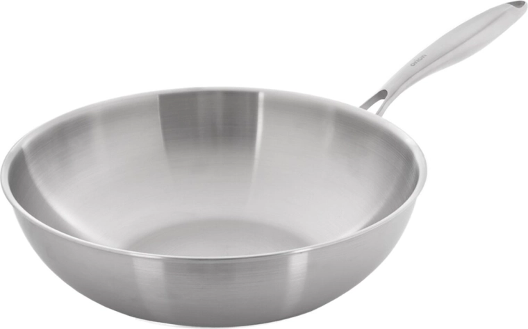 Forme profonde du wok pour un sauté facile