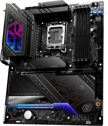 Robustní napájení a efektivní chlazení