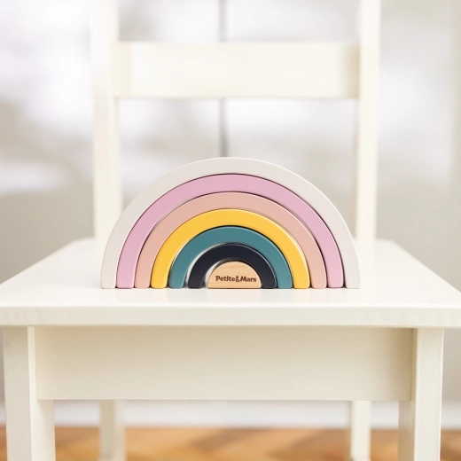 A stylish addition to the kids’ room