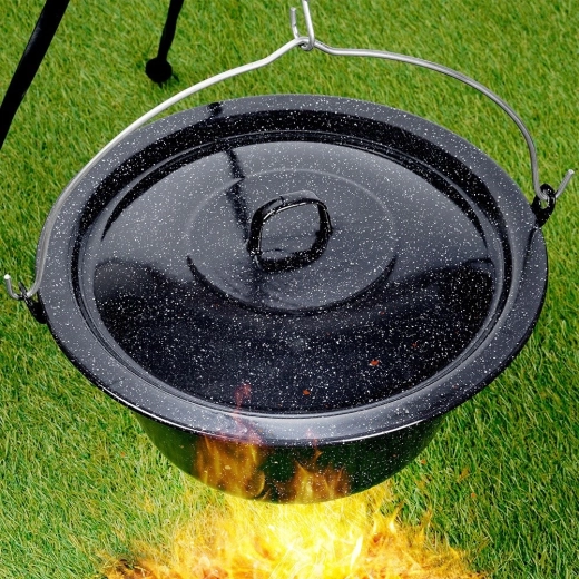 Készen áll tűzre és kertre