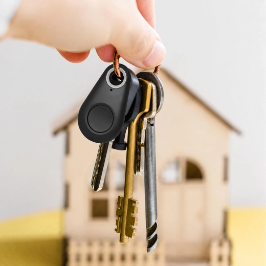 Easy to attach to keys and a bag