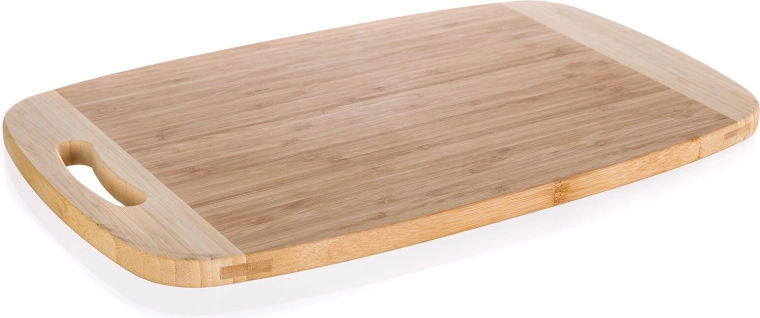 Bambù resistente e delicato sui coltelli