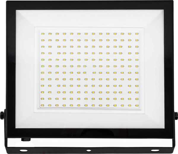 Potente flusso luminoso per ampie superfici