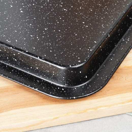 Neprianjajuća granitna površina za čisto pečenje