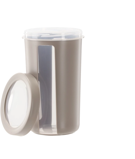 Compact 1.2 L capacity for everyday storage