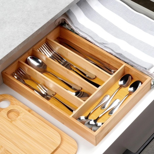 Si adatta ai comuni cassetti da cucina