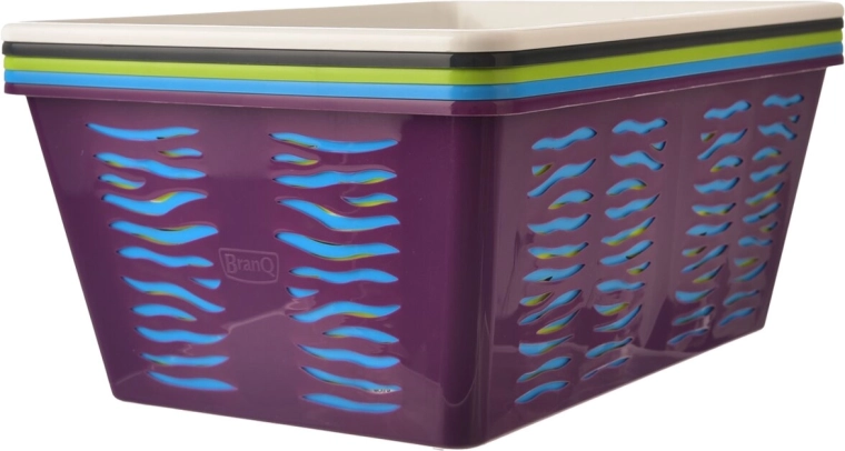 Aspetto decorativo e ordine sugli scaffali