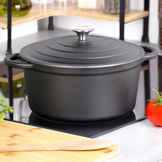 Biztonságos fogás és pontosan illeszkedő fedő