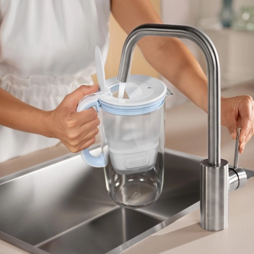 Quick filling at the sink and easy maintenance