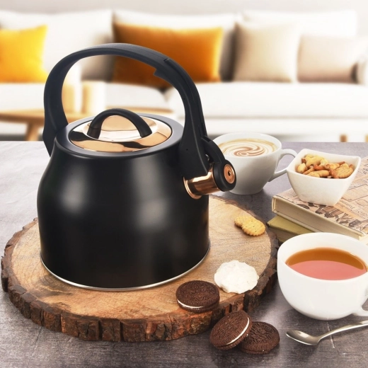 Elegant black-and-gold design for any kitchen