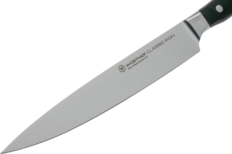 Precise slicing thanks to a sharp blade