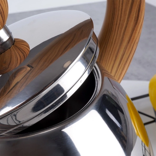 Acciaio inox resistente e manutenzione facile