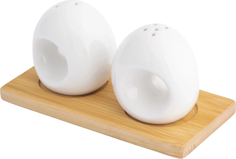 Bamboe onderstel voor een schone tafel