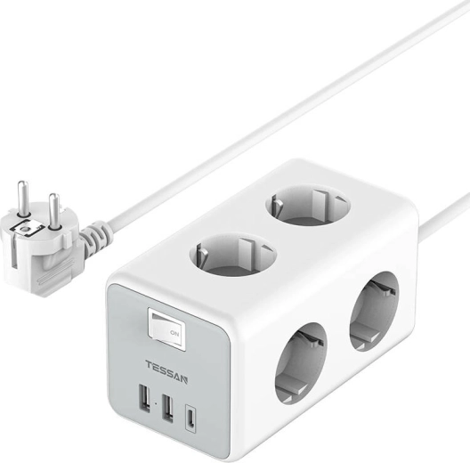 Tessan splitter with USB and USB-C ports