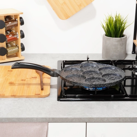 Rovnoměrné zahřívání a pohodlná rukojeť