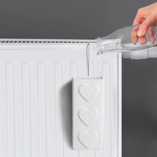 Udobno polnjenje in ozek profil