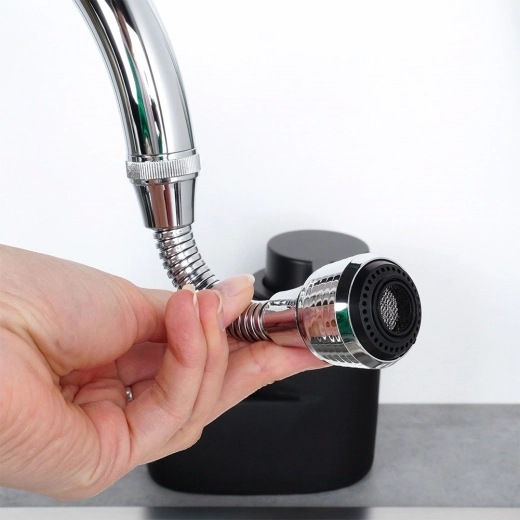 Fleksibilni gosji vrat za natančno usmerjanje vode