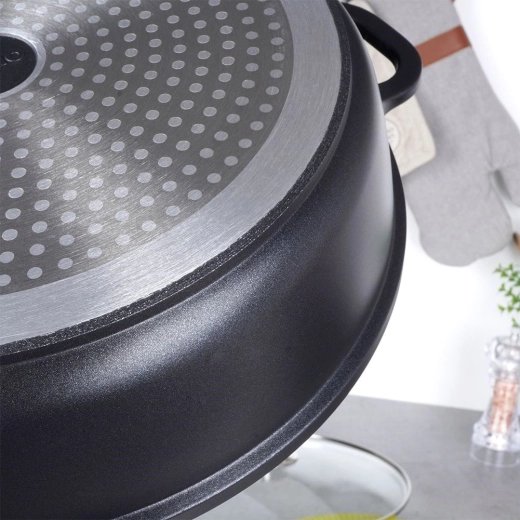 Compatible with all cookers including induction