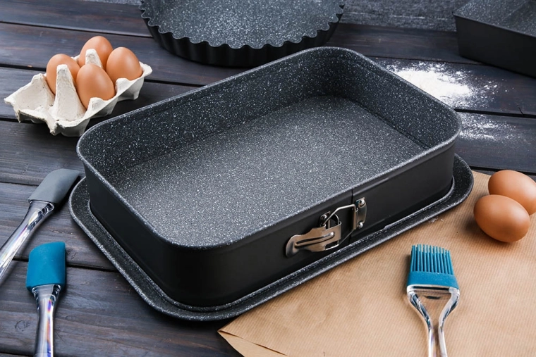 Forme rectangulaire pour des portions régulières et une cuisson efficace