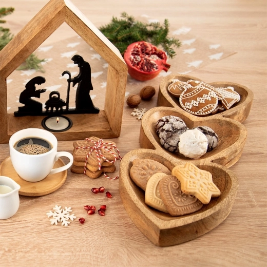 A stylish accent for holidays and everyday dining