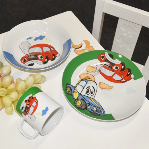 A porcelain look that fits even an everyday table