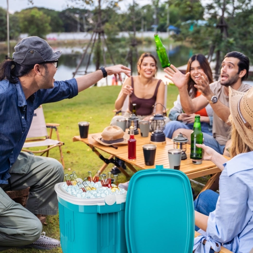 Large 42 L capacity for the whole family