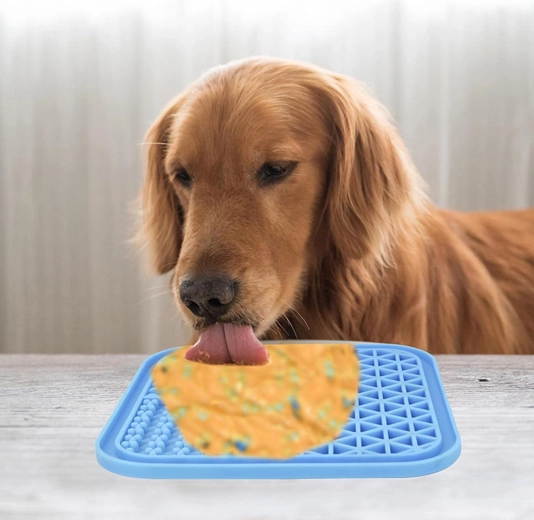Anti-stress calming thanks to slow licking