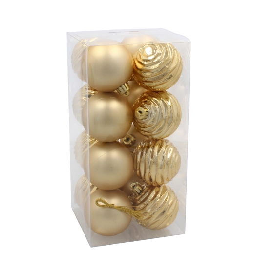 Trois couleurs classiques pour un sapin parfaitement assorti