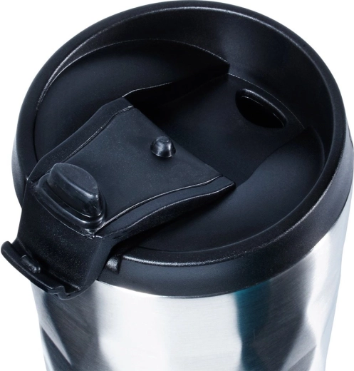 Coperchio ermetico e bevuta sicura in viaggio