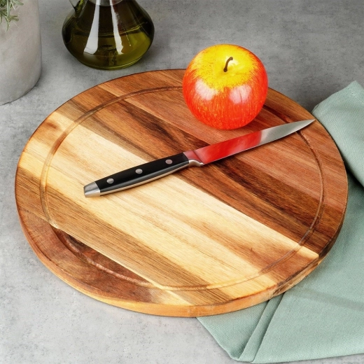 Ideal for cutting and serving