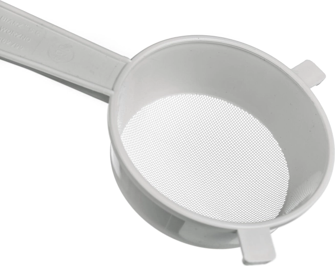 Fine mesh for clean straining