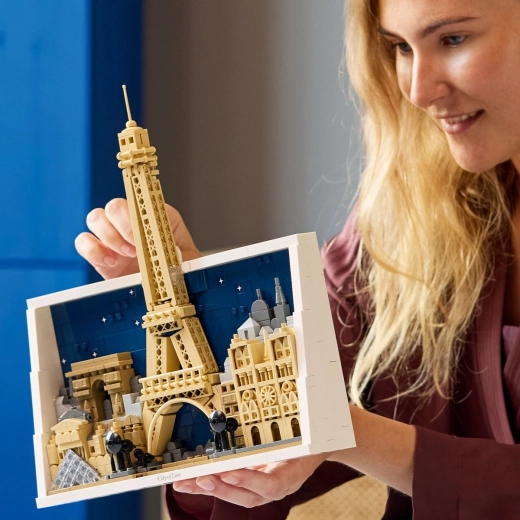 Dekoracija za steno ali polico