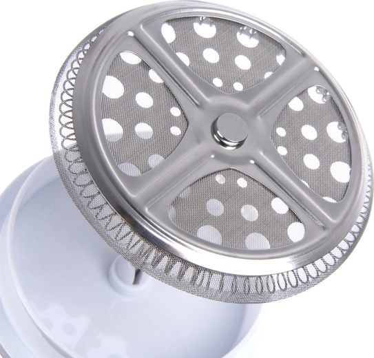 Čist napitek zahvaljujoč finemu nerjavnemu cedilu