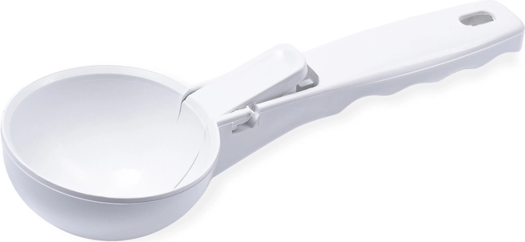 Practic scoop spoon for forming balls with ejector