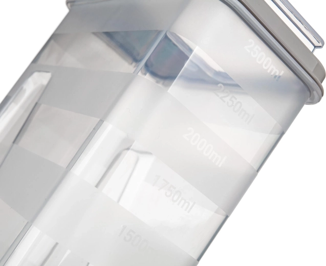 Mesure précise grâce aux graduations tous les 250 ml