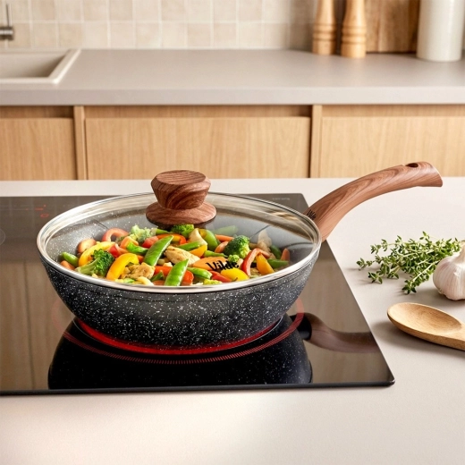 Universal for all hob types including induction