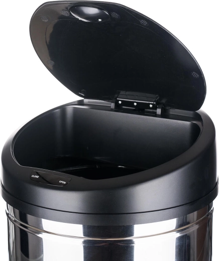 Touchless opening for maximum hygiene