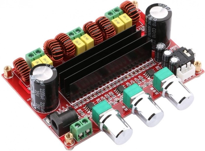 Výkonná konfigurace 2.1: 2×80 W + 100 W pro subwoofer