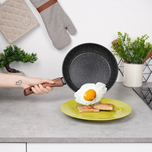 Nepřilnavý granitový povrch pro zdravé vaření