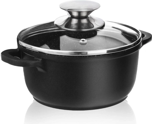 Safe lids and comfortable handles