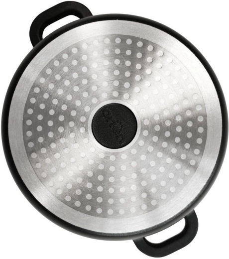 Induction base for even heating